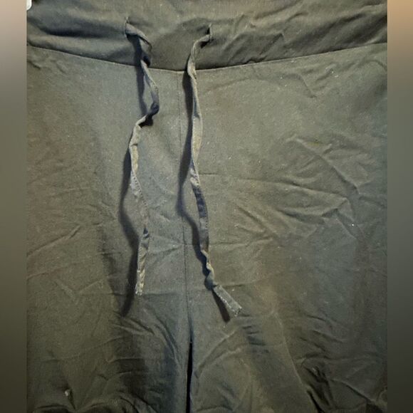 Torrid black pull on shorts - Picture 4 of 10